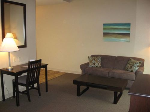 Ambassador Inn & Suites Baldwin Екстер'єр фото
