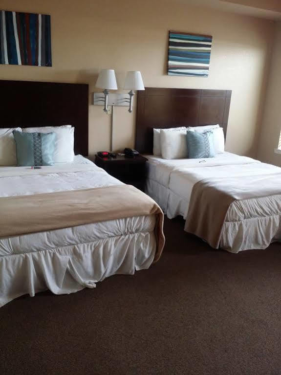 Ambassador Inn & Suites Baldwin Екстер'єр фото